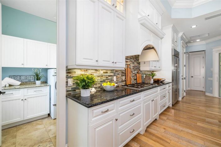 Image No.30-4 Bed Property for sale