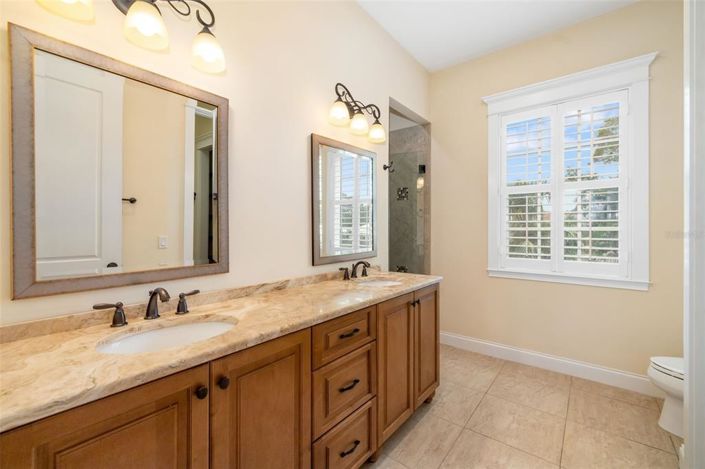 Image No.55-4 Bed Property for sale