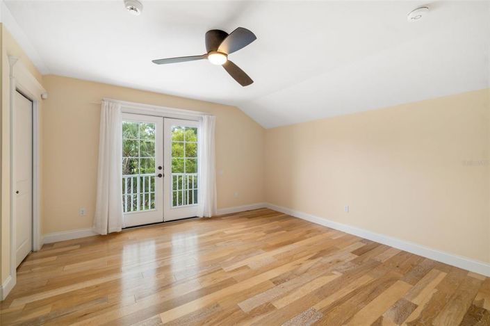 Image No.57-4 Bed Property for sale