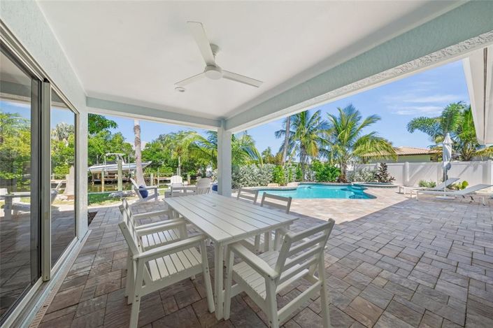 Image No.27-3 Bed Property for sale