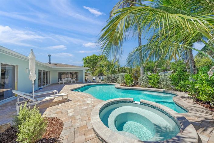 Image No.28-3 Bed Property for sale