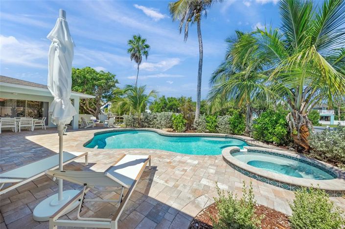 Image No.29-3 Bed Property for sale