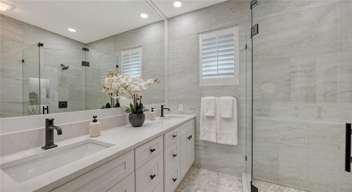 Image No.22-4 Bed Property for sale