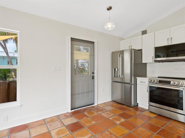 Image No.44-3 Bed Property for sale