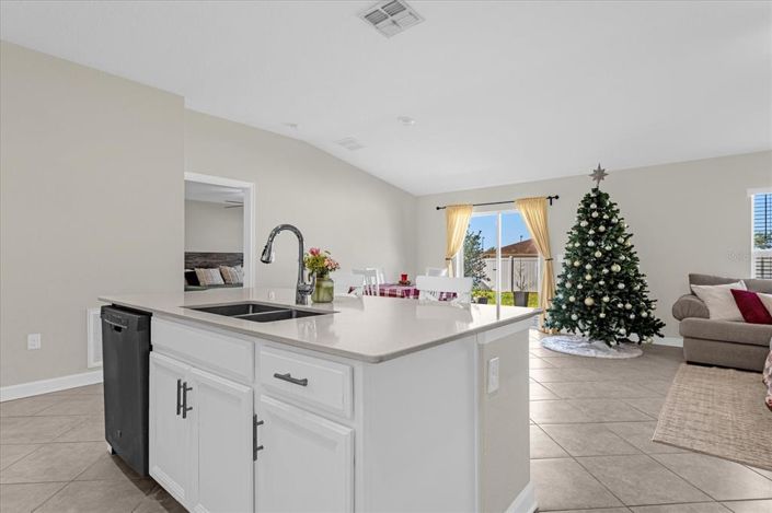 Image No.4-3 Bed Property for sale