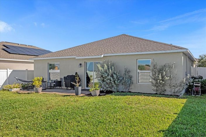 Image No.8-3 Bed Property for sale