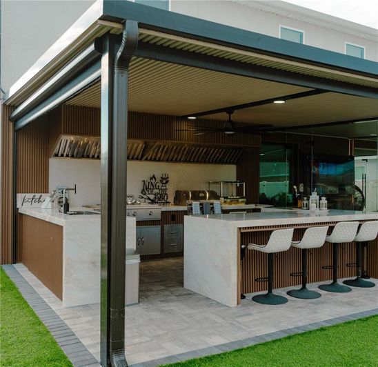 Image No.30-5 Bed Property for sale