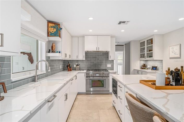 Image No.13-4 Bed Property for sale