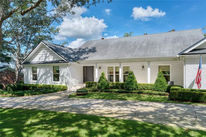 Image No.3-4 Bed Property for sale