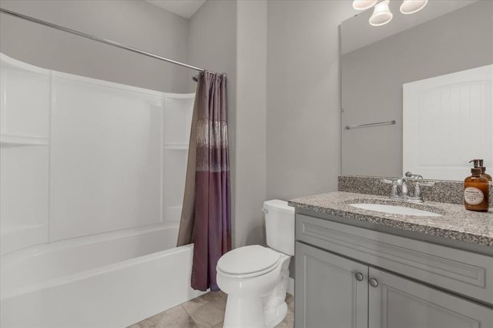 Image No.10-2 Bed Property for sale