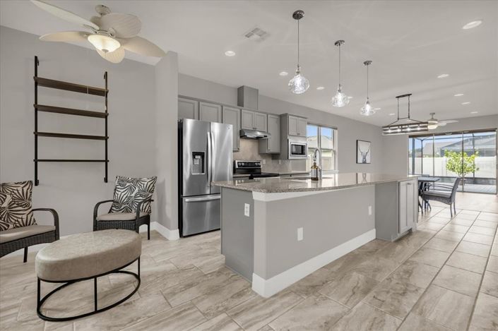 Image No.7-2 Bed Property for sale