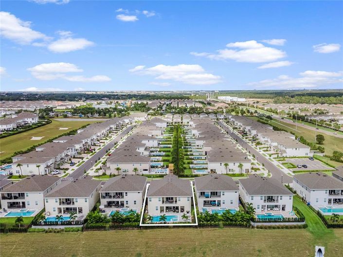 Image No.75-11 Bed Property for sale