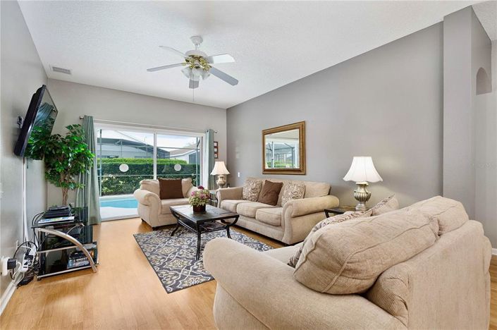 Image No.6-Propriété de 4 chambres à vendre à Kissimmee