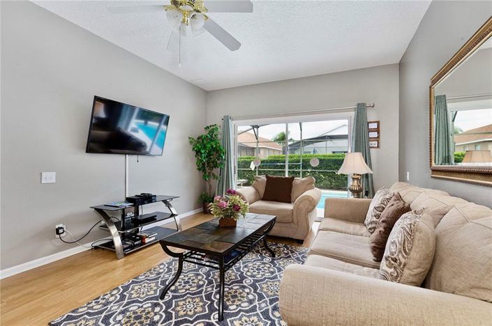 Image No.7-Propriété de 4 chambres à vendre à Kissimmee