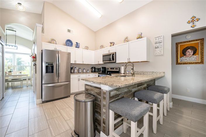 Image No.14-3 Bed Property for sale