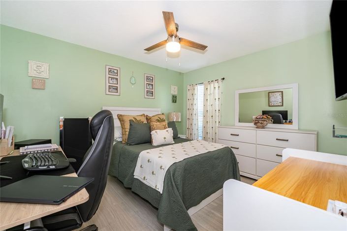 Image No.25-3 Bed Property for sale