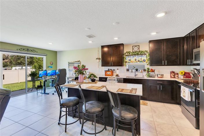 Image No.10-4 Bed Property for sale