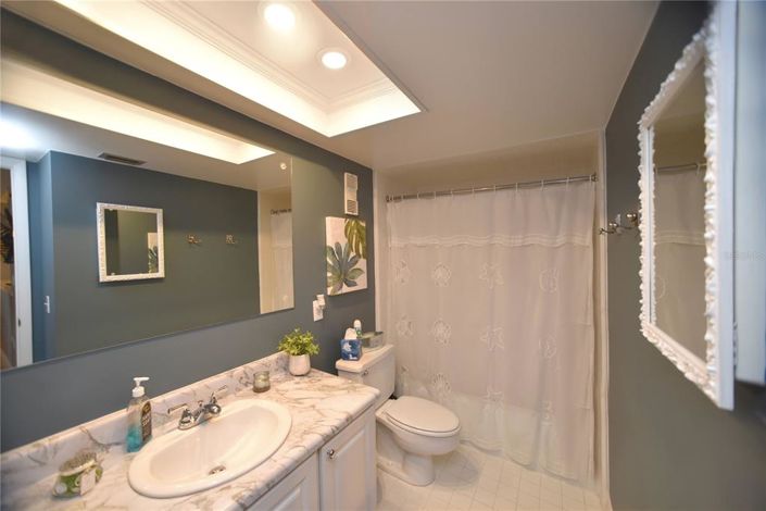 Image No.14-2 Bed Property for sale