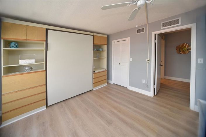 Image No.17-2 Bed Property for sale