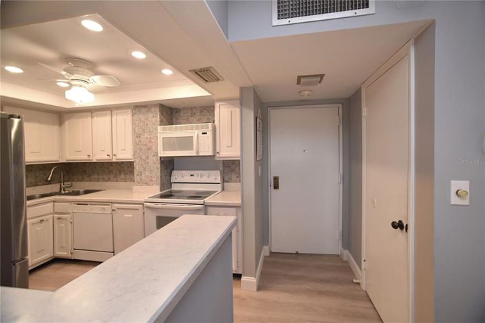 Image No.26-2 Bed Property for sale