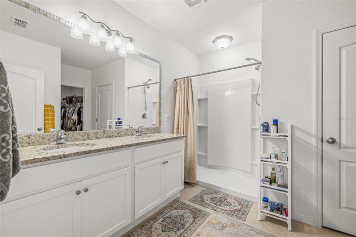 Image No.20-4 Bed Property for sale