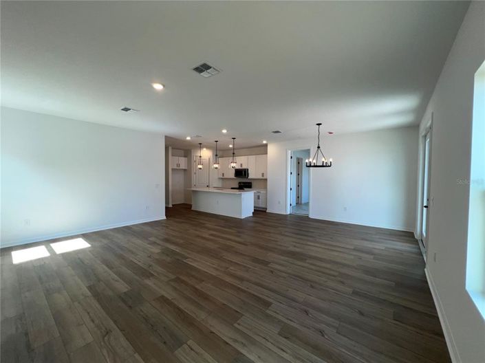 Image No.10-4 Bed Property for sale