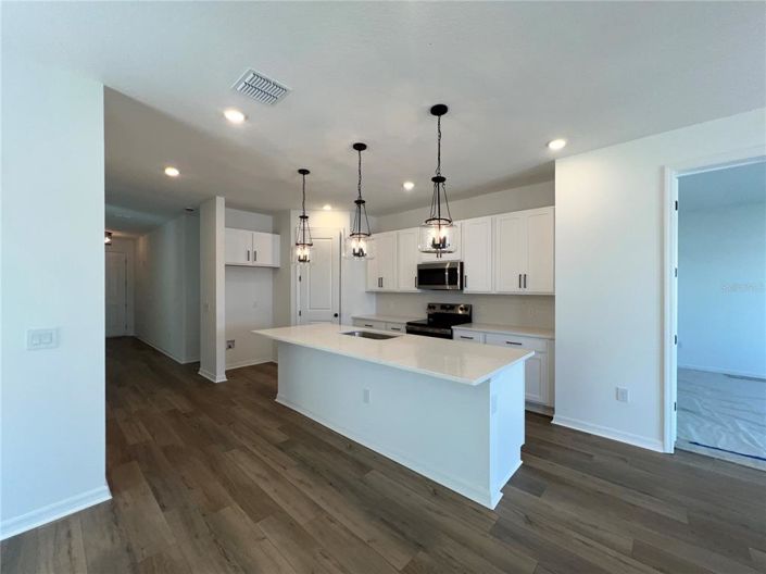 Image No.15-4 Bed Property for sale