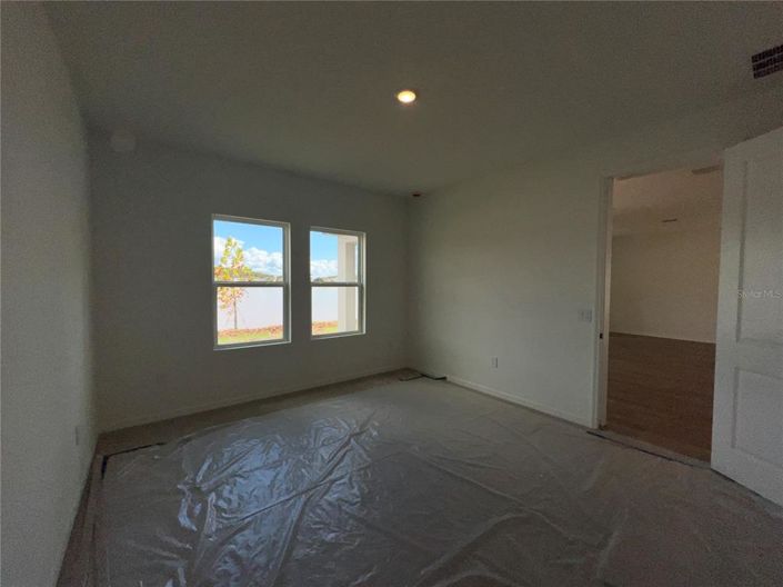 Image No.28-4 Bed Property for sale