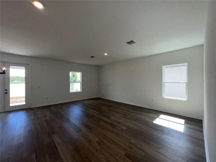 Image No.9-4 Bed Property for sale