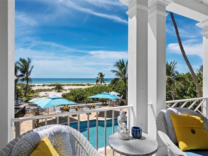 Image No.10-4 Bed Property for sale