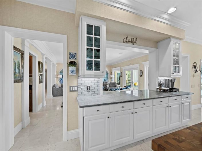 Image No.15-4 Bed Property for sale