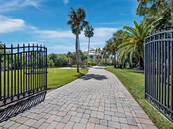 Image No.50-4 Bed Property for sale