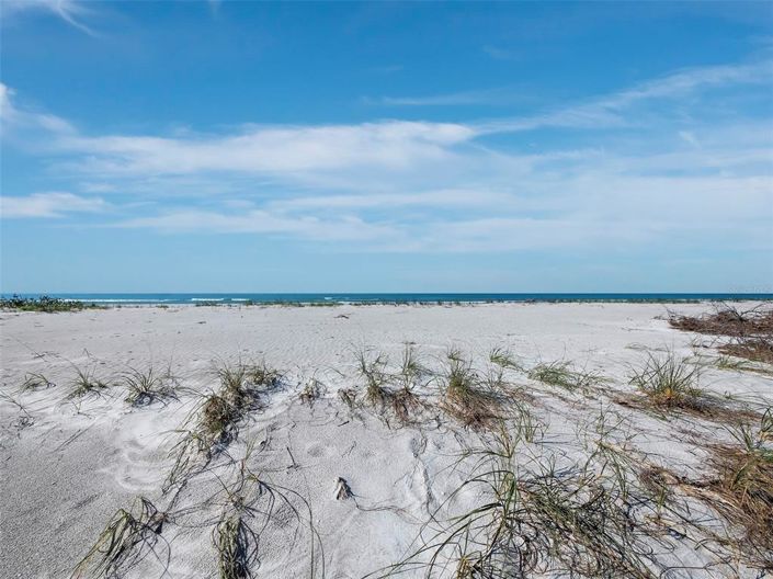 Image No.72-4 Bed Property for sale