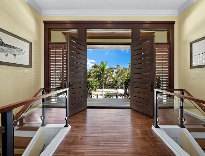 Image No.11-5 Bed Property for sale