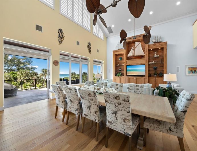 Image No.17-5 Bed Property for sale