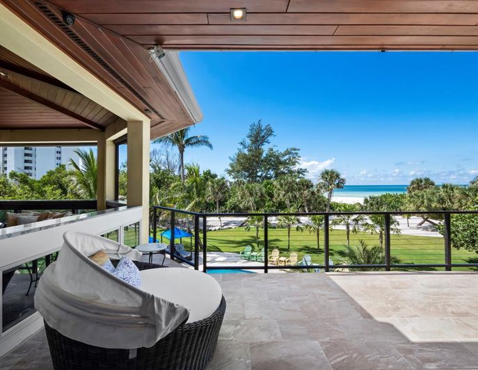 Image No.20-5 Bed Property for sale