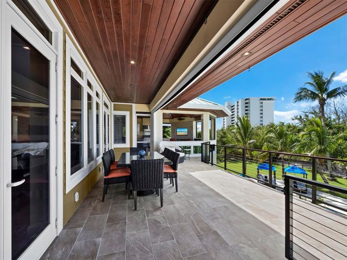 Image No.24-5 Bed Property for sale