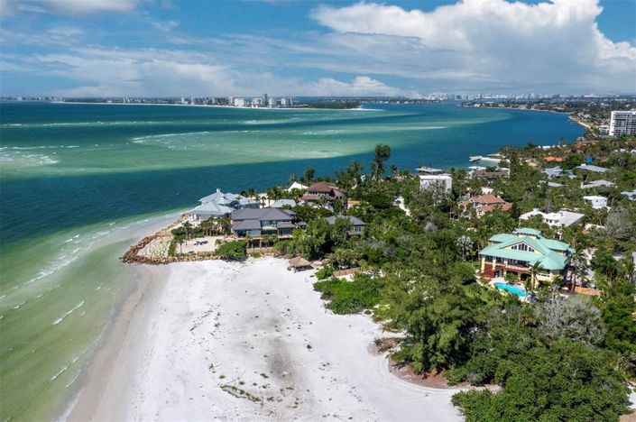 Image No.3-5 Bed Property for sale