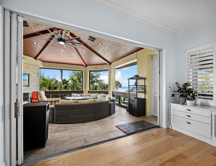 Image No.31-5 Bed Property for sale