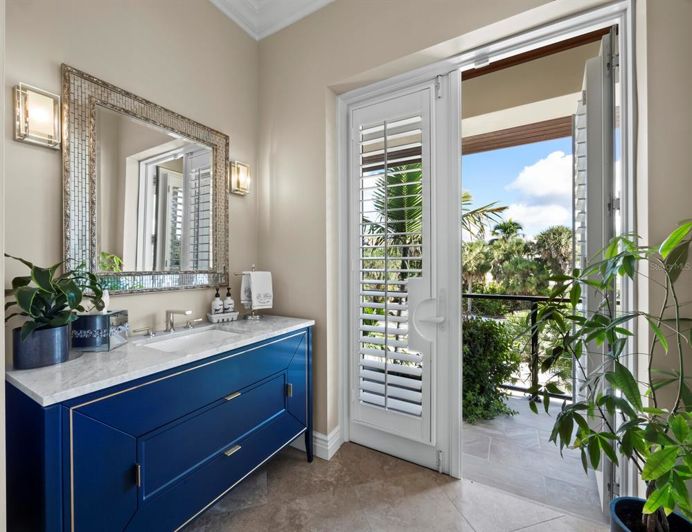 Image No.53-5 Bed Property for sale