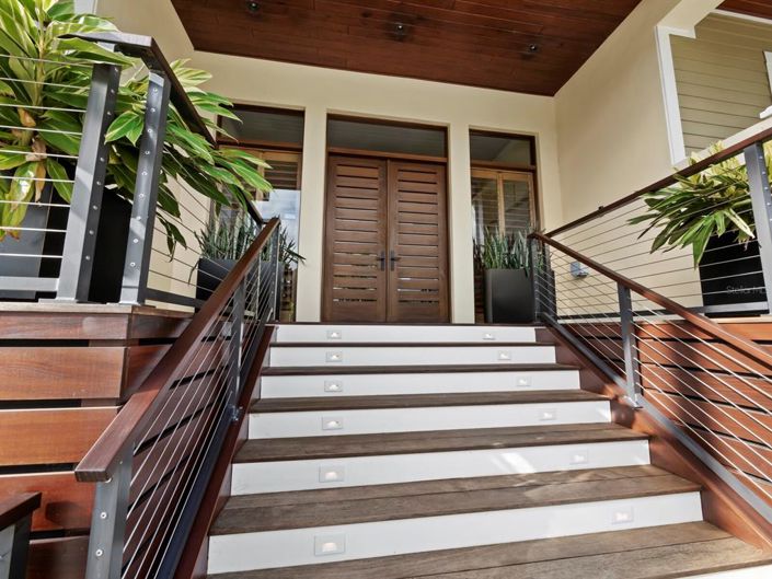 Image No.6-5 Bed Property for sale