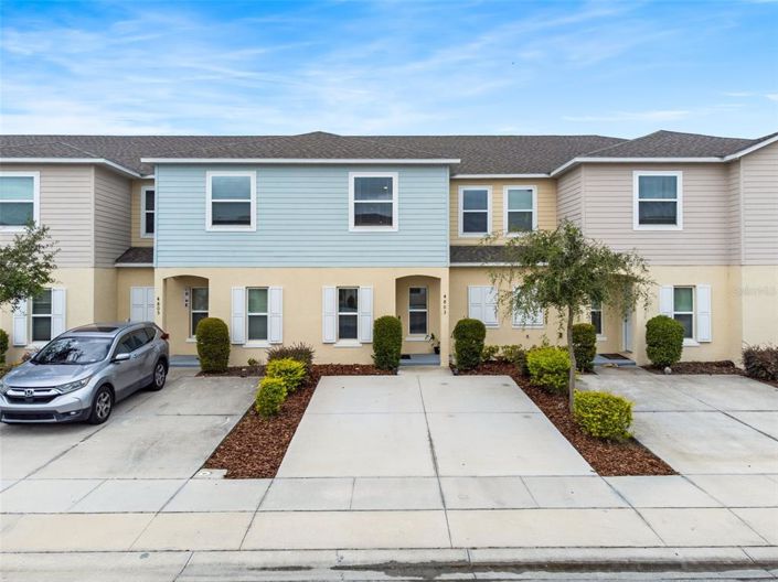 Image No.1-3 Bed Townhouse for sale