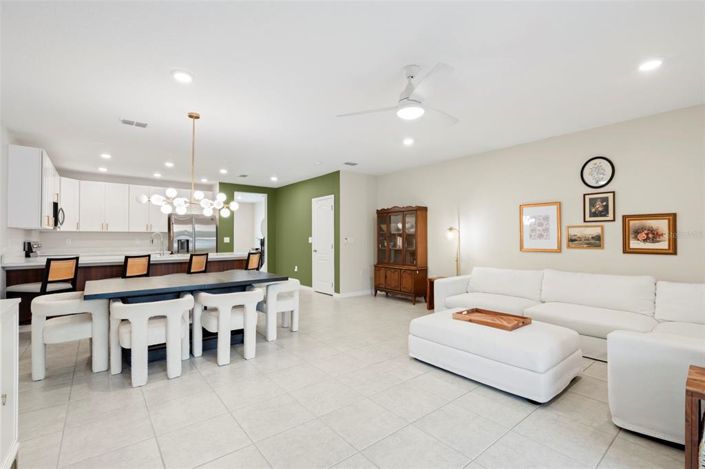 Image No.11-3 Bed Townhouse for sale