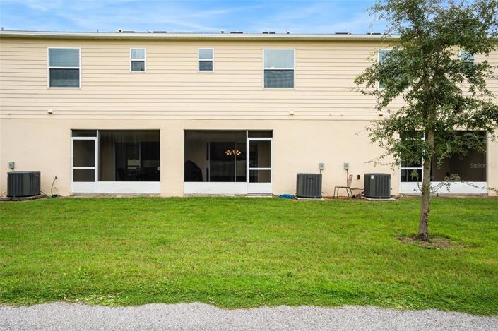 Image No.26-3 Bed Townhouse for sale