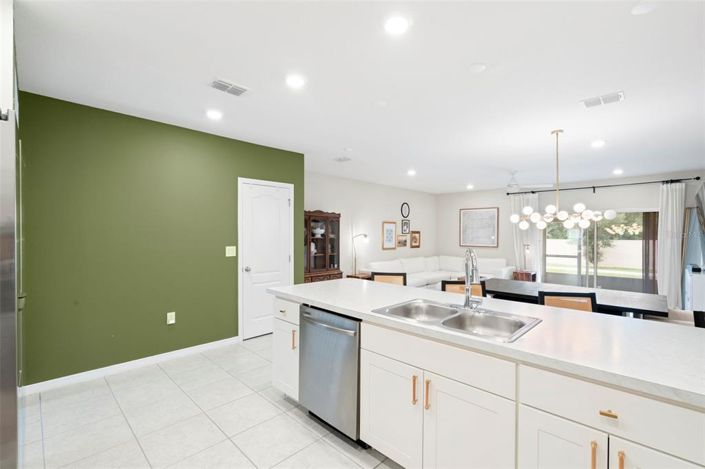 Image No.7-3 Bed Townhouse for sale