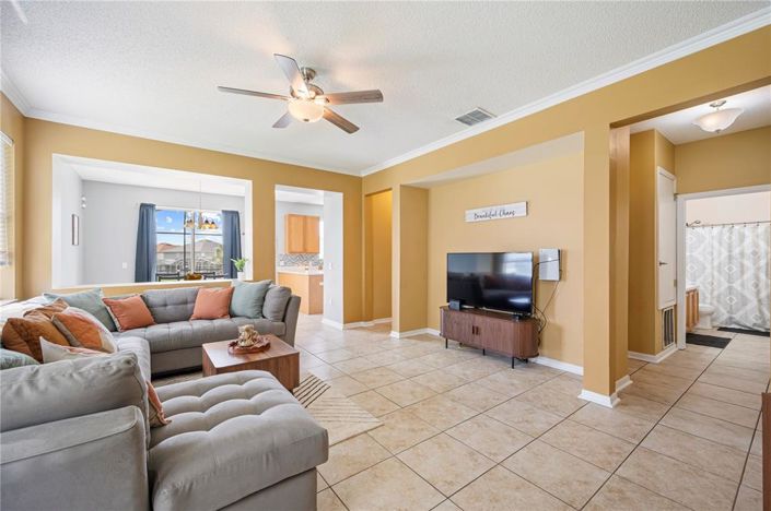 Image No.10-3 Bed Property for sale