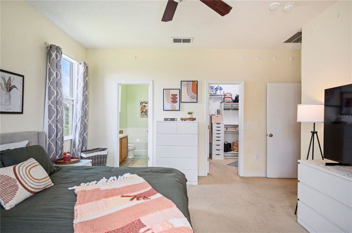 Image No.11-3 Bed Property for sale