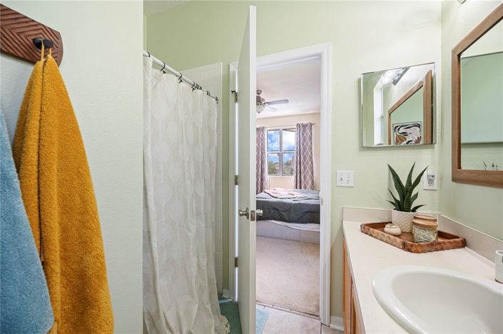 Image No.15-3 Bed Property for sale