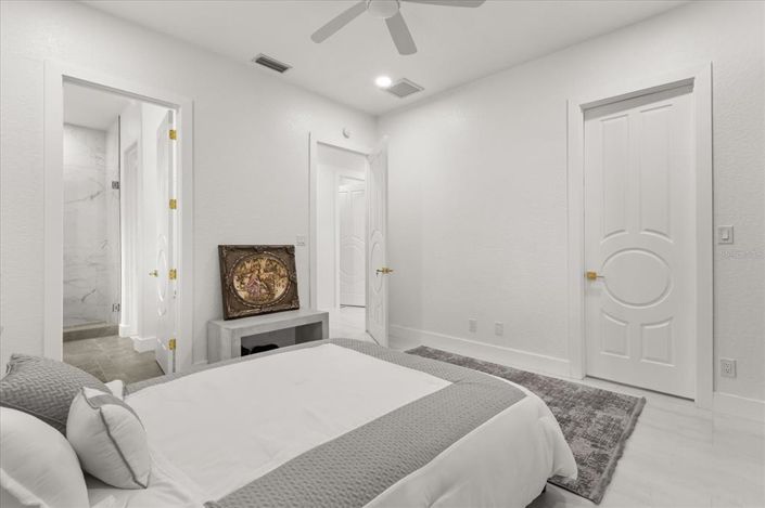 Image No.31-5 Bed Property for sale