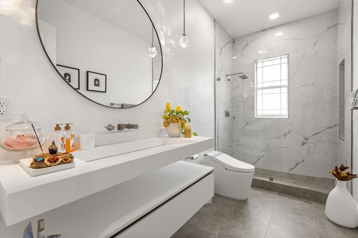 Image No.34-5 Bed Property for sale